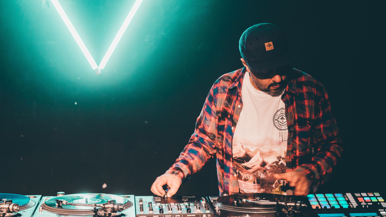 Stereossauro mistura música eletrónica com outros estilos